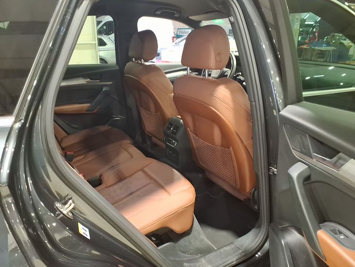 Audi Q5 — photo 5