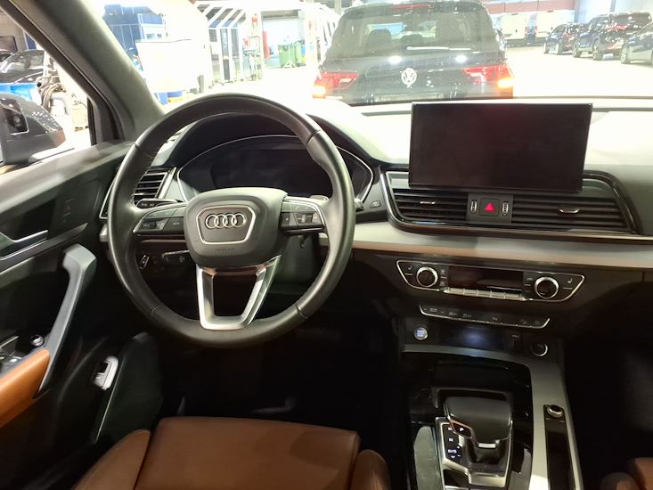 Audi Q5 — photo 6