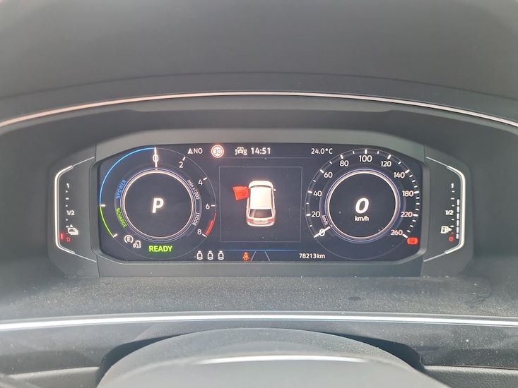 Volkswagen Tiguan — photo 10