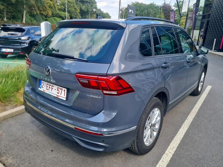 Volkswagen Tiguan — photo 4