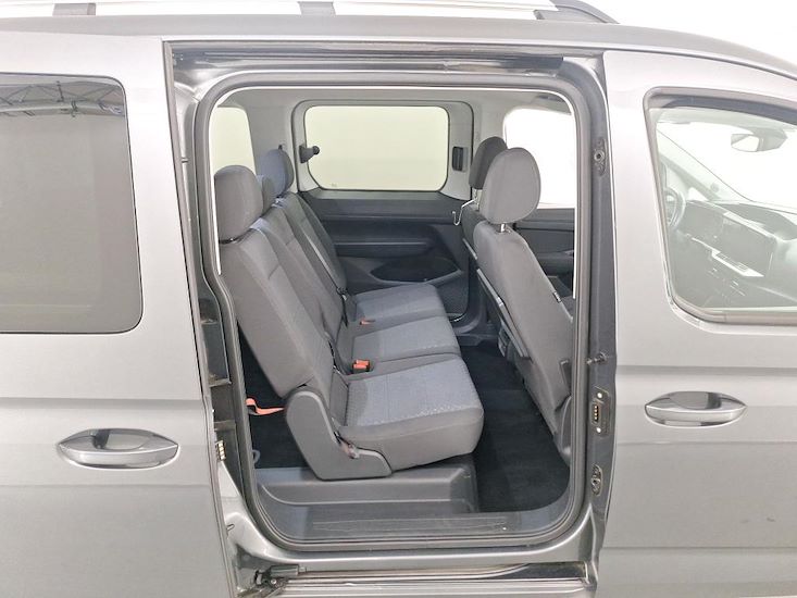 Ford Grand Tourneo Connect — photo 6