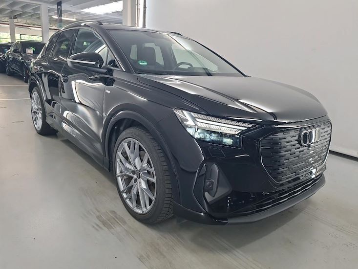 Audi Q4 — photo 2