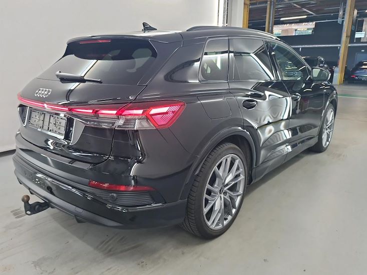 Audi Q4 — photo 4