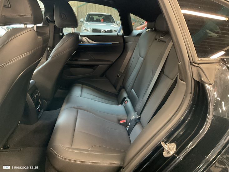 Bmw I4 — photo 11