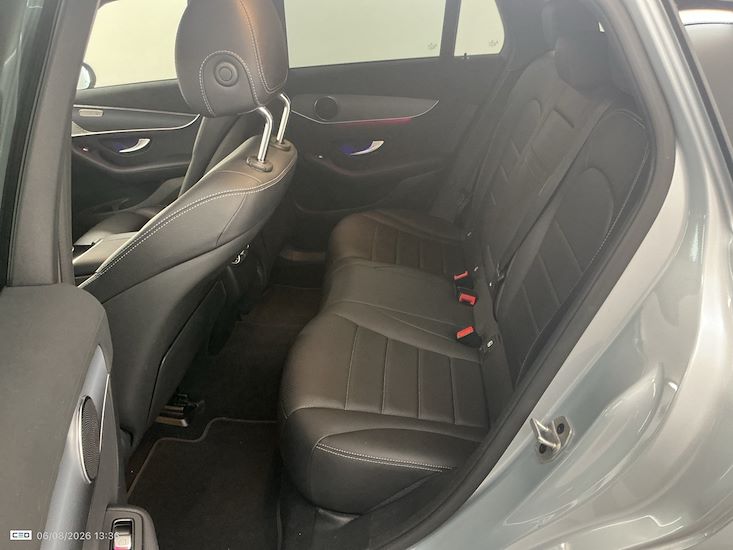 Mercedes-Benz Eqc — photo 11