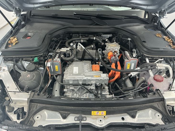 Mercedes-Benz Eqc — photo 6