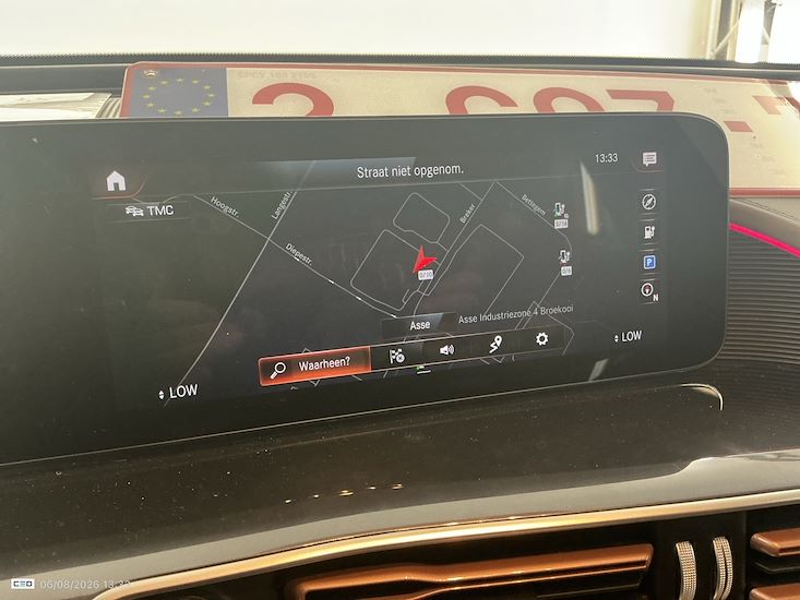 Mercedes-Benz Eqc — photo 9