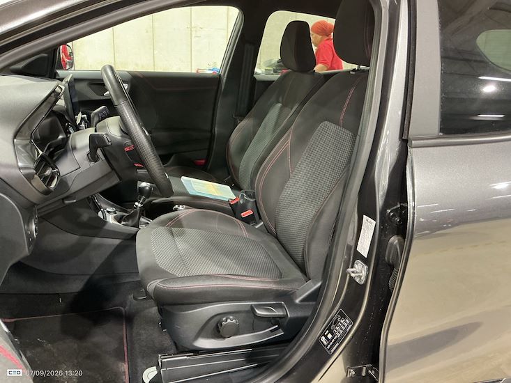 Ford Puma — photo 11