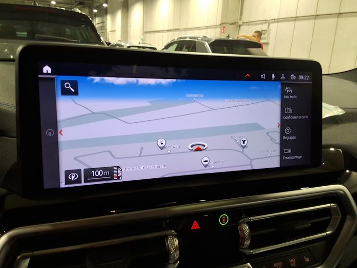Bmw Ix3 — photo 10