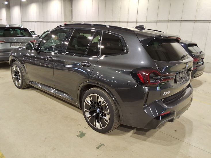 Bmw Ix3 — photo 2