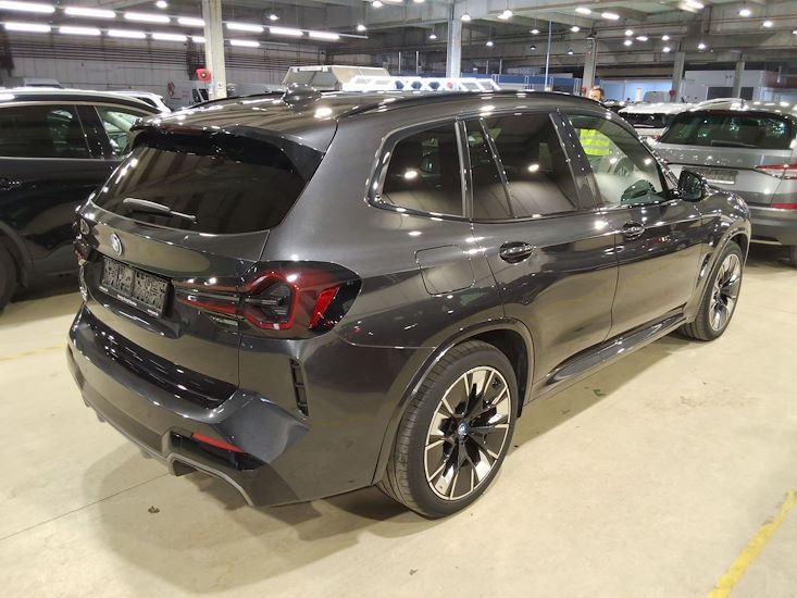 Bmw Ix3 — photo 4