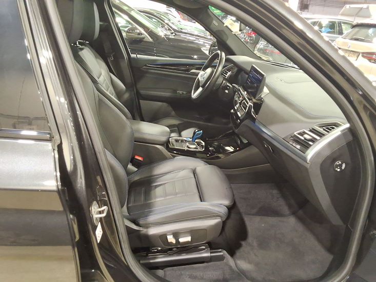 Bmw Ix3 — photo 7