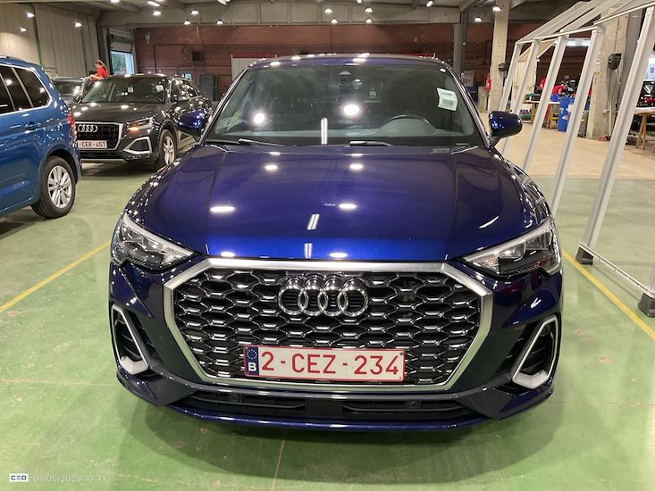 Audi Q3 — photo 2