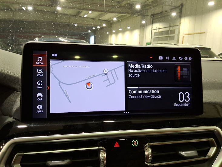 Bmw Ix3 — photo 10
