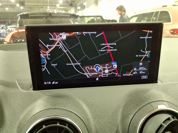 Audi Q2 — photo 10