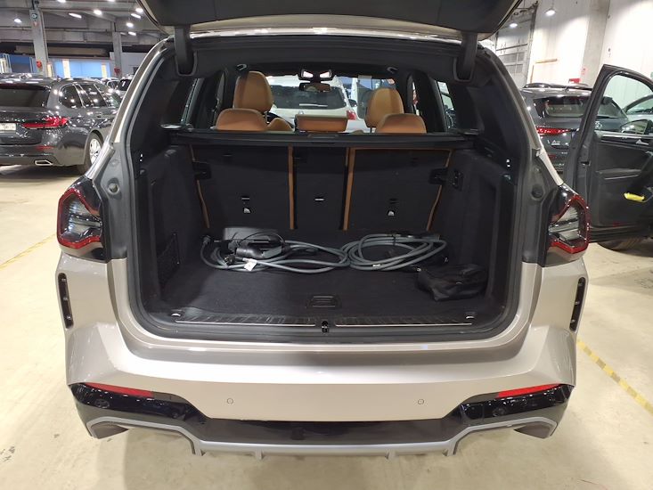 Bmw Ix3 — photo 3