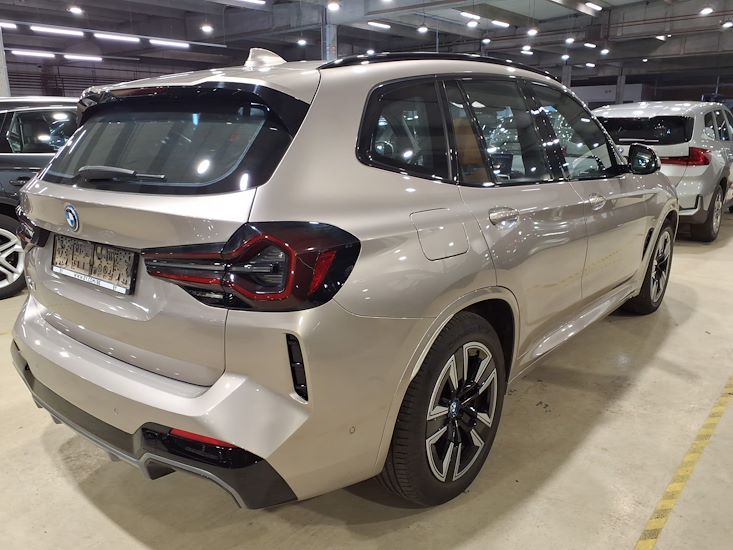 Bmw Ix3 — photo 4