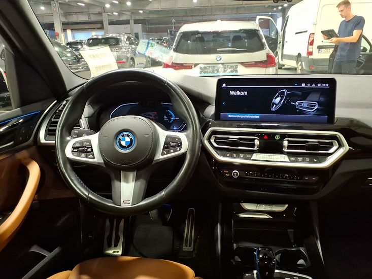 Bmw Ix3 — photo 6