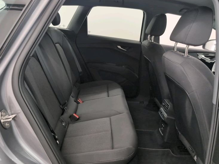 Audi Q4 — photo 6