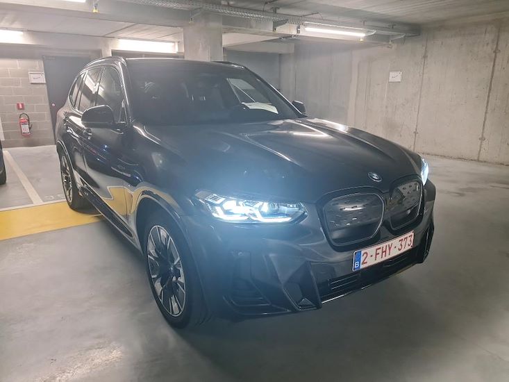 Bmw Ix3 — photo 2