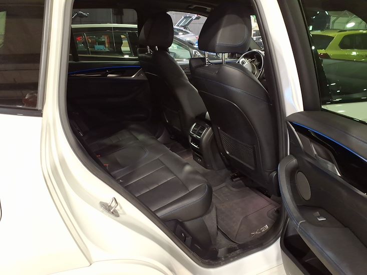 Bmw Ix3 — photo 5