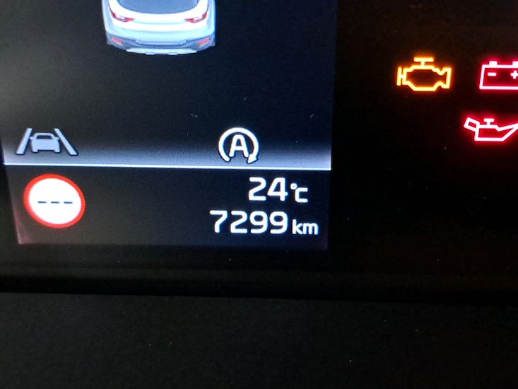 Kia Stonic — photo 10