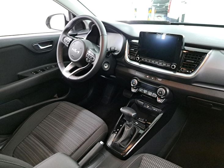 Kia Stonic — photo 8