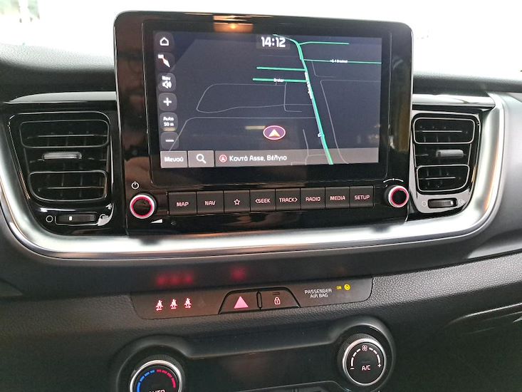 Kia Stonic — photo 9