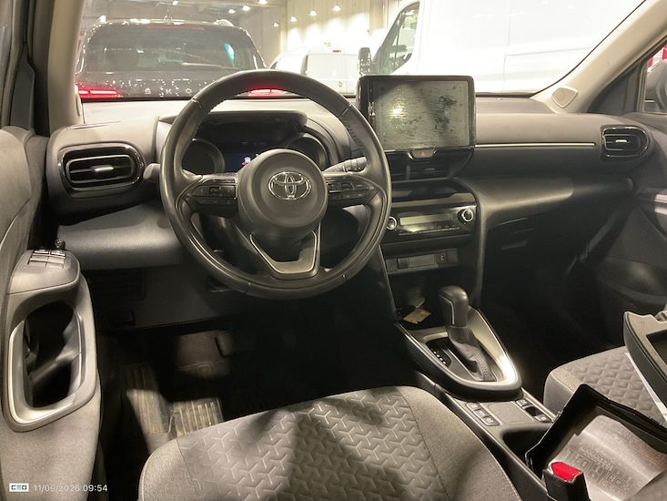 Toyota Yaris — photo 7