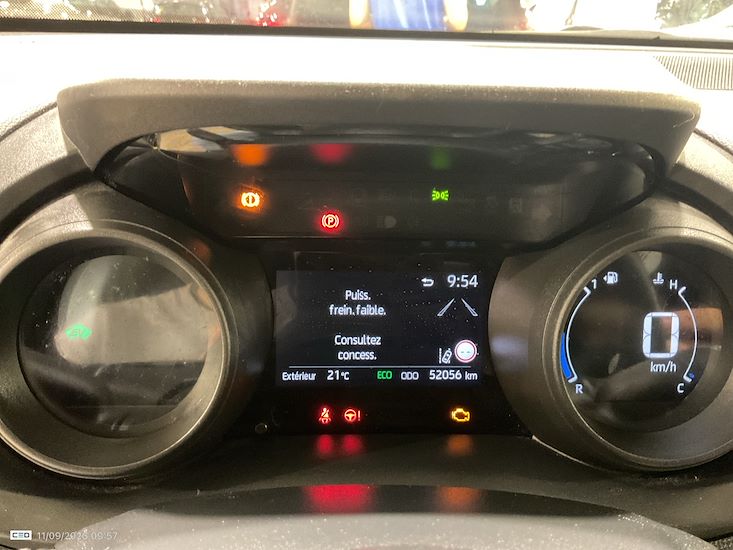 Toyota Yaris — photo 8
