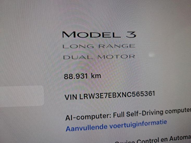 Tesla Model 3 — photo 10