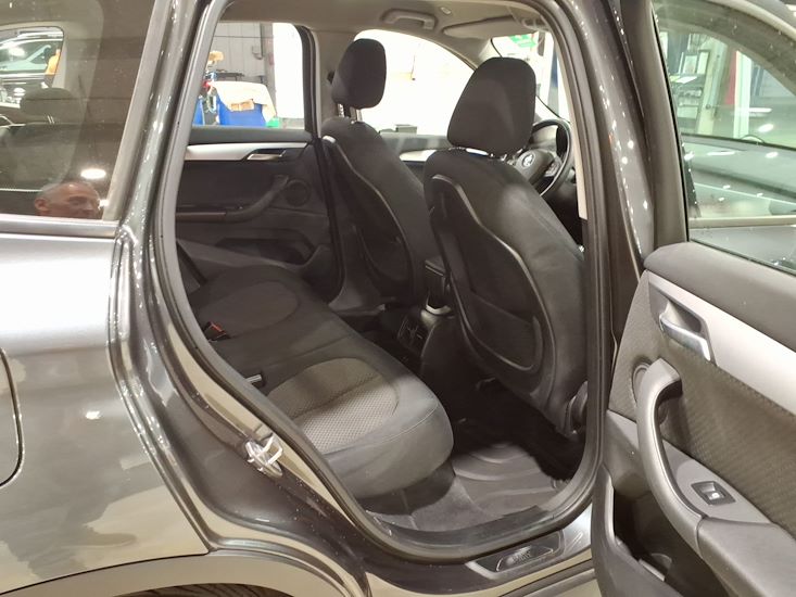 Bmw X1 — photo 5