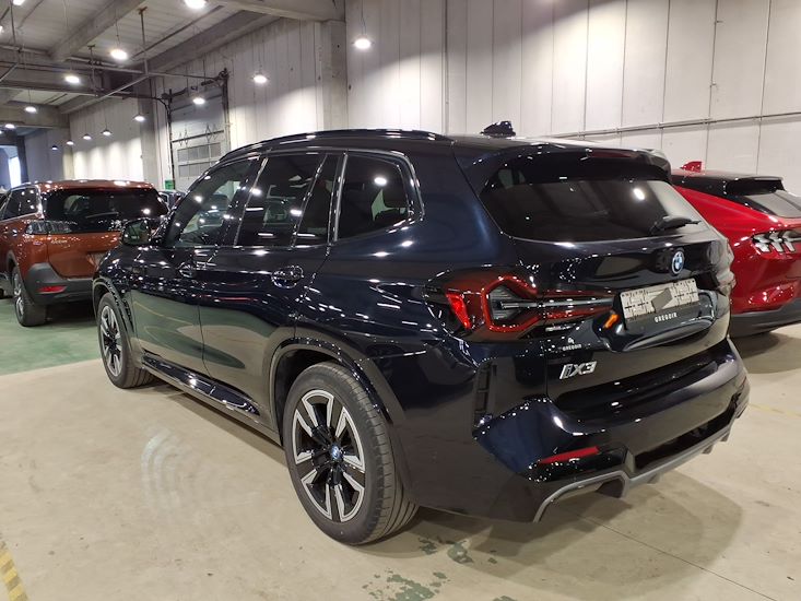 Bmw Ix3 — photo 2