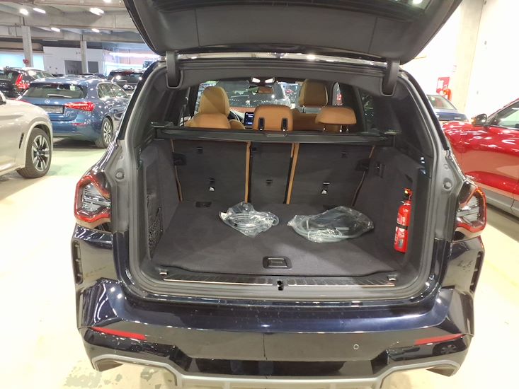Bmw Ix3 — photo 3