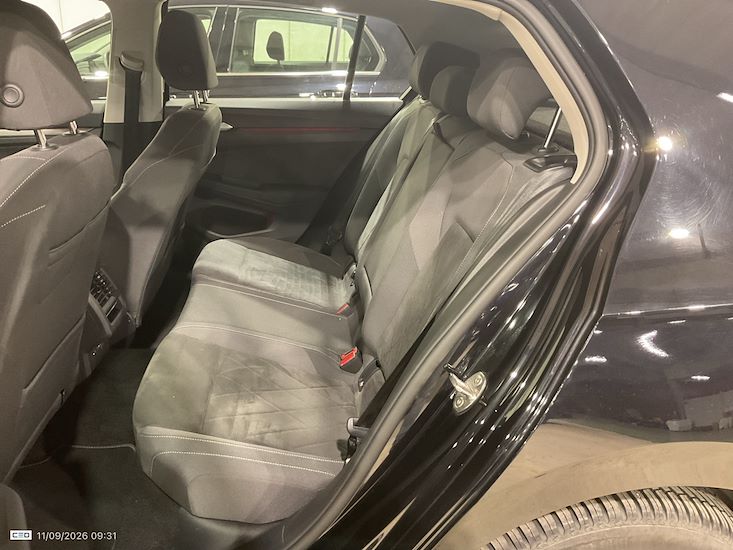 Volkswagen Golf — photo 11