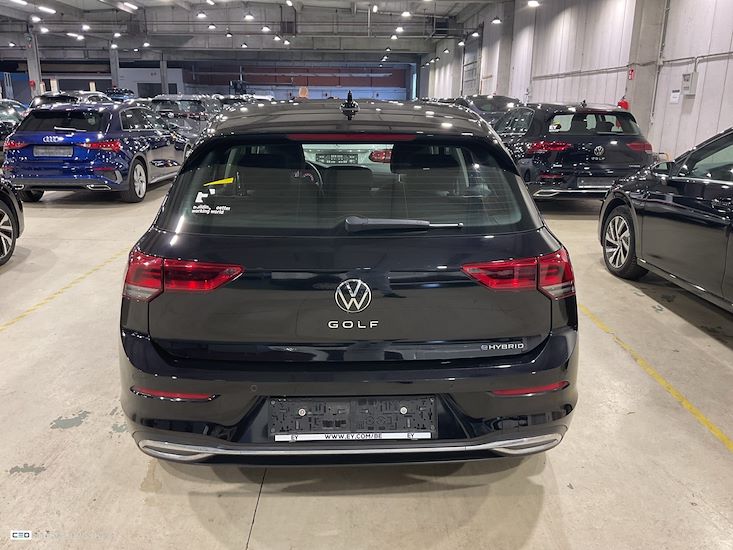 Volkswagen Golf — photo 5