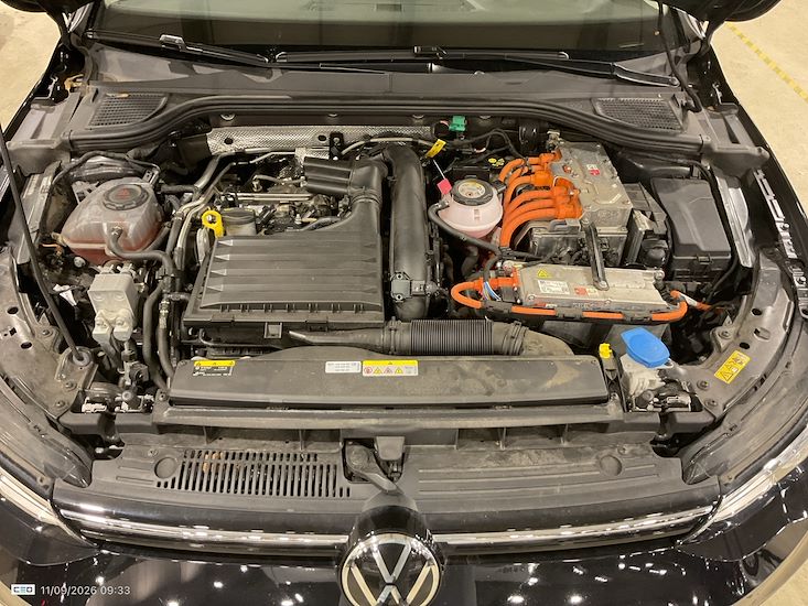 Volkswagen Golf — photo 6