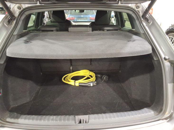 Audi Q4 — photo 3