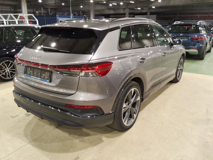 Audi Q4 — photo 4
