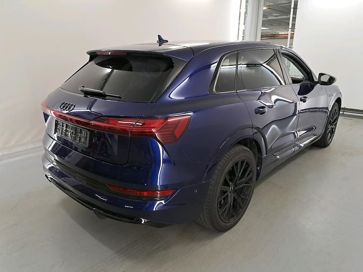 Audi E-Tron — photo 4