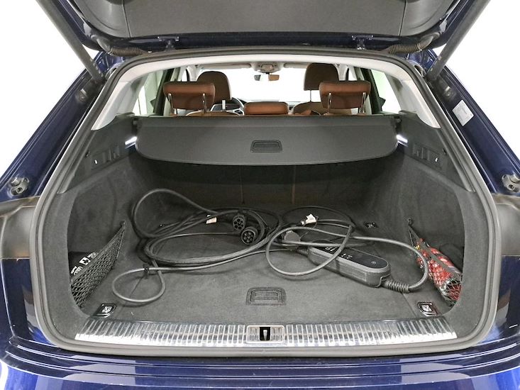 Audi E-Tron — photo 7