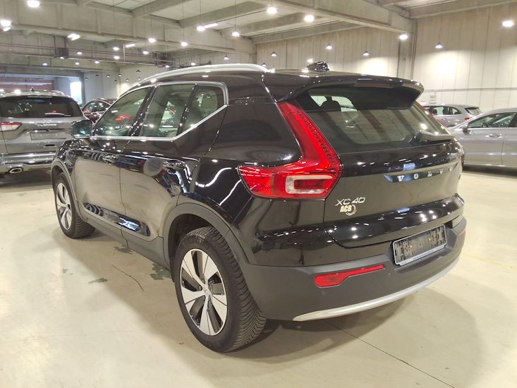 Volvo Xc40 — photo 2
