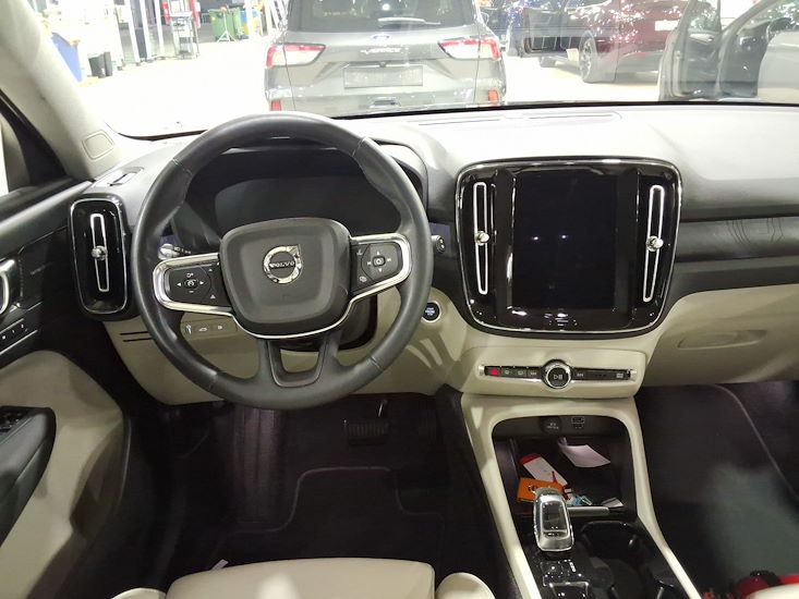 Volvo Xc40 — photo 6