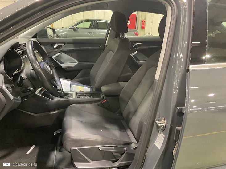 Audi Q3 — photo 10