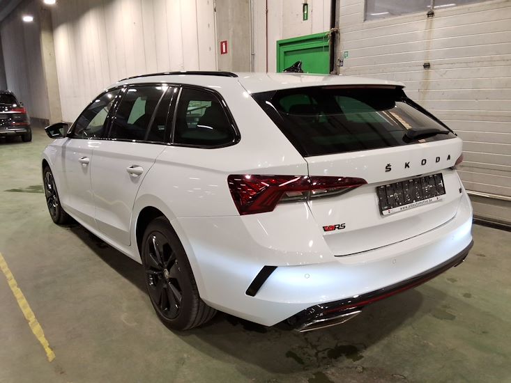 Skoda Octavia — photo 2