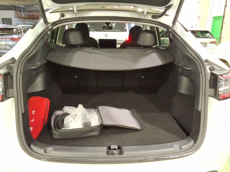 Tesla Model Y — photo 3