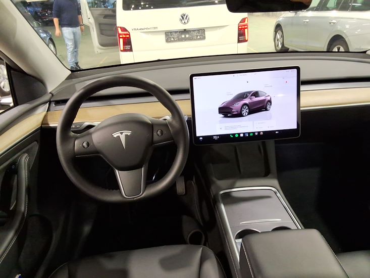 Tesla Model Y — photo 6