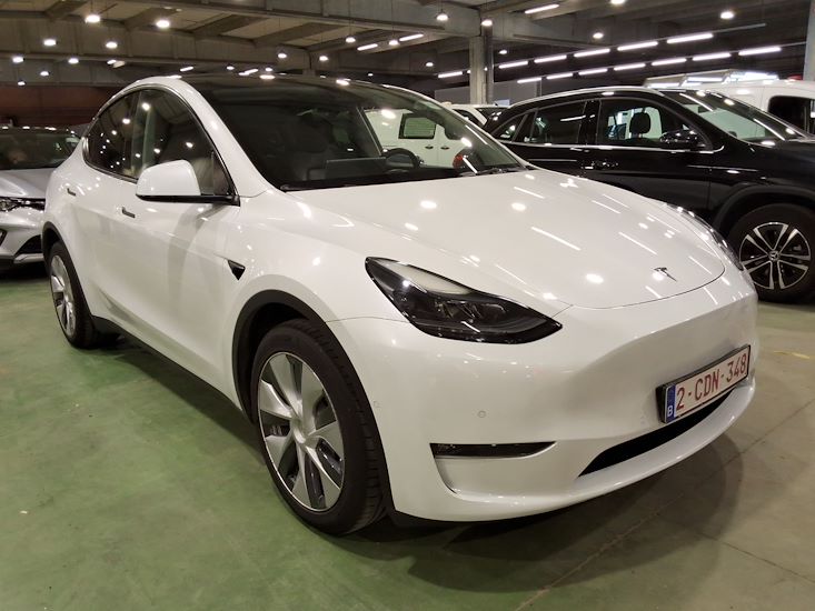 Tesla Model Y — photo 8