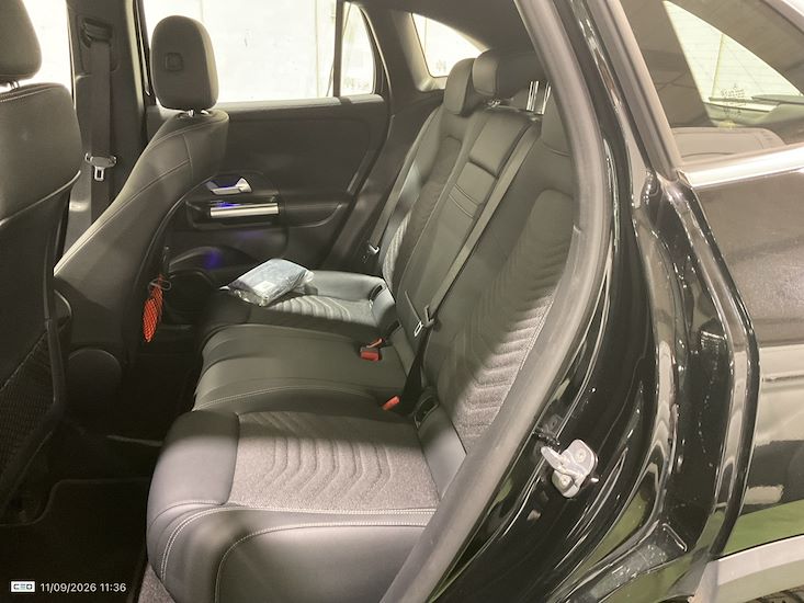 Mercedes-Benz Eqa — photo 11