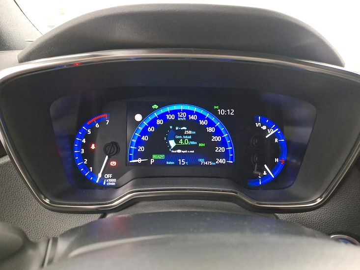 Toyota Corolla — photo 10
